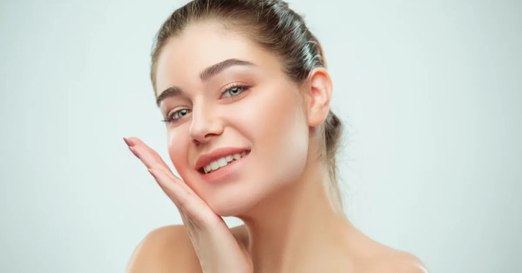 चेहरे पर ग्लो कैसे लाएं - घरेलू उपाय